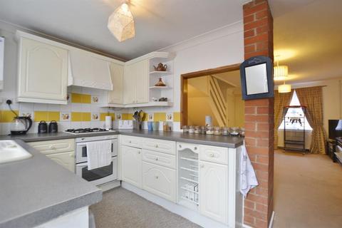 6 Moncrieff Close, London, E6 5TF
