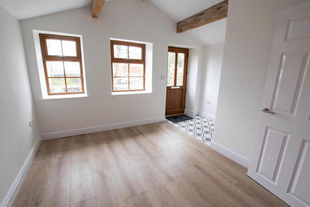 Entrance / Cloakroom