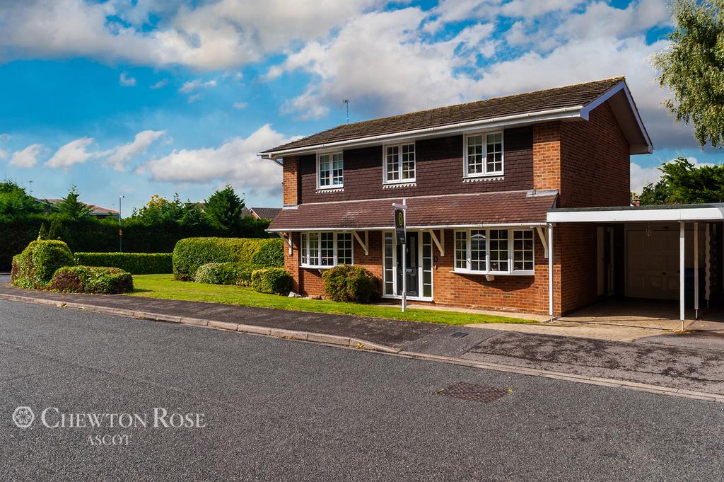 Sutherland Chase, Ascot 4 bed detached house £675,000