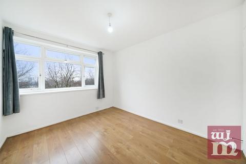 2 bedroom flat to rent, James House, E1