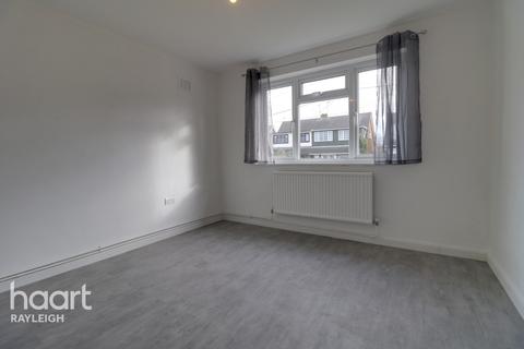 10 Alexandria Drive, Rayleigh, SS6 9ED