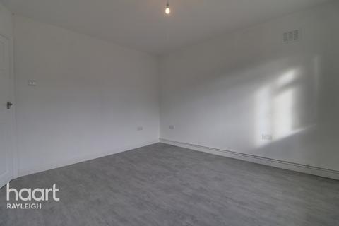 10 Alexandria Drive, Rayleigh, SS6 9ED