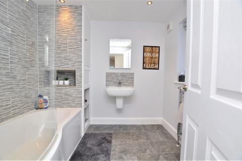 2 Birch Avenue, Sleights, Whitby, YO22 5DA