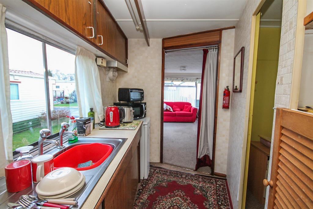 Main Avenue Shaws Trailer Park... 2 bed bungalow £20,000