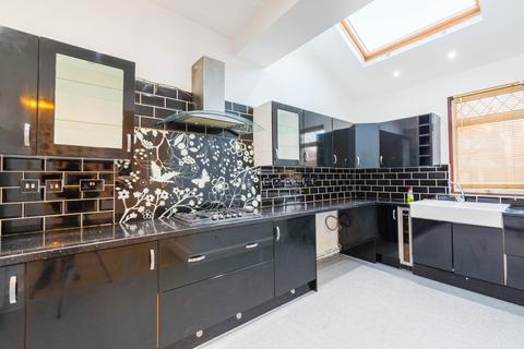 43 Lynford Gardens, Ilford, IG3 9LY