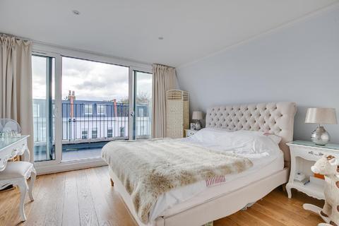 69c Waldemar Avenue, London, SW6 5LR