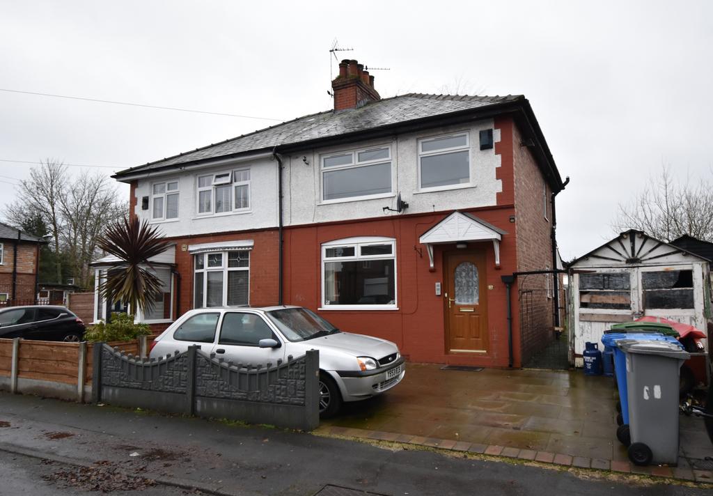 Ciss Lane, Urmston, M41 3 bed semidetached house £229,950