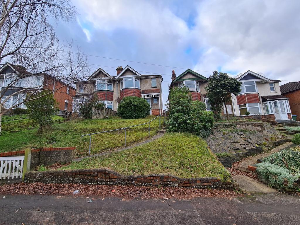 Bitterne Road, Bitterne 3 bed semidetached house £1,050 pcm (£242 pw)