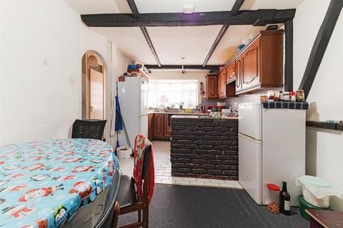 61 Clare Road, Hounslow, TW4 7AT