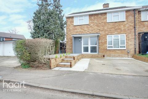 1 Tye End, Stevenage, SG2 8TU