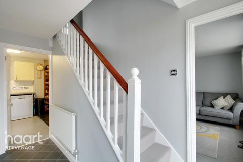 1 Tye End, Stevenage, SG2 8TU