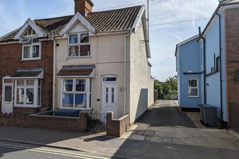 3 bedroom semi-detached house to rent, High Street, Leiston