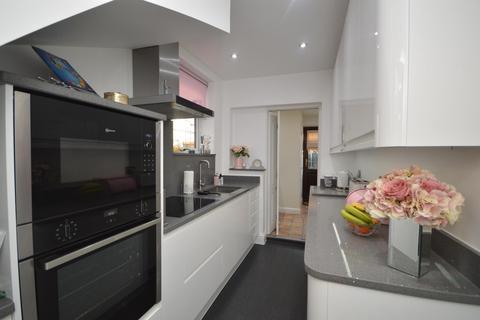 100 Amery Gardens, Romford, RM2 6RR