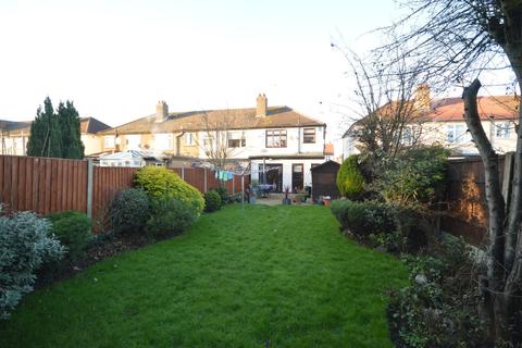 100 Amery Gardens, Romford, RM2 6RR