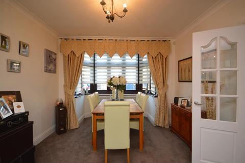100 Amery Gardens, Romford, RM2 6RR