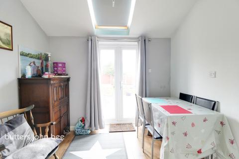 61 Brocklehurst Way, Stoke-on-trent, ST1 6HN