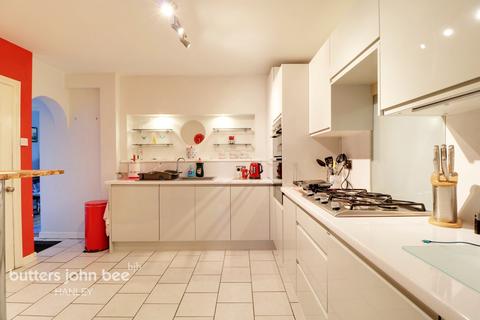 61 Brocklehurst Way, Stoke-on-trent, ST1 6HN