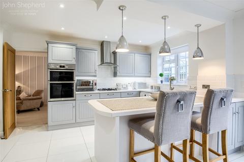 12 Burgess Croft, Solihull, B92 0QJ