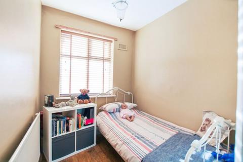 33 Highmead, London, SE18 2DH