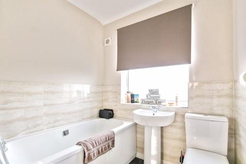 33 Highmead, London, SE18 2DH