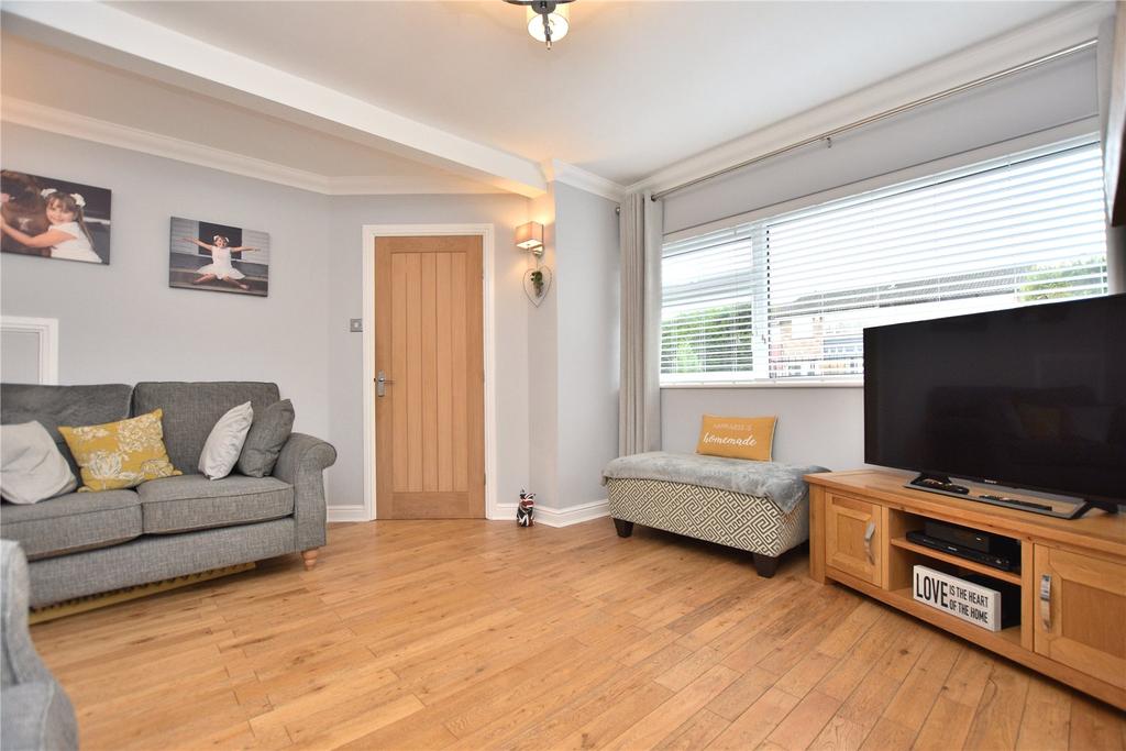 Garland Drive, Leeds 3 bed terraced house £200,000