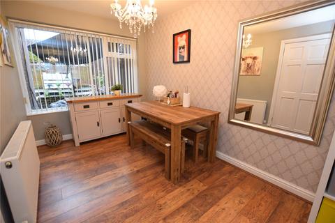 2 Cliffe Park Close, Leeds, LS12 4XD