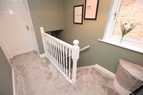 2 Cliffe Park Close, Leeds, LS12 4XD