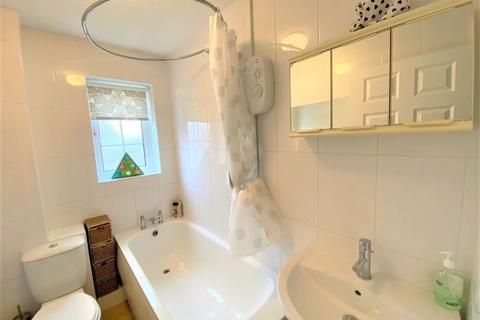 13 Traherne Drive, Cardiff, CF5 4UL