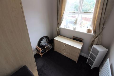 4 Chelford Close, Prenton, CH43 7NJ