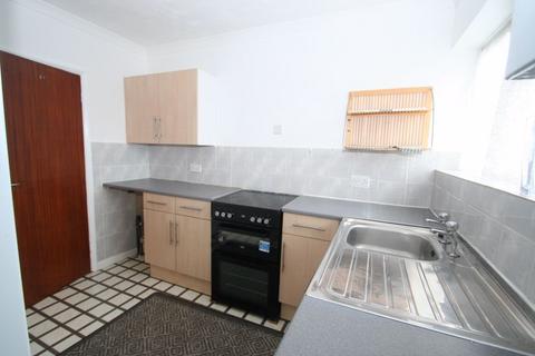 2 bedroom apartment to rent, Drake Avenue, Worthing