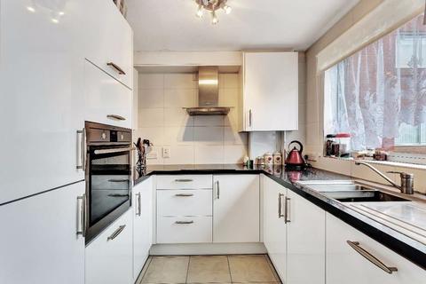 87 Homefield Park, Sutton, SM1 2DY