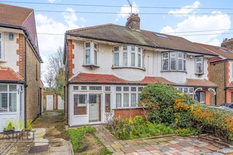 12 Compton Avenue, Romford, RM2 6ET