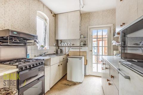 12 Compton Avenue, Romford, RM2 6ET