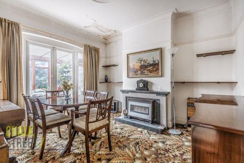 12 Compton Avenue, Romford, RM2 6ET