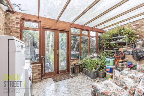 12 Compton Avenue, Romford, RM2 6ET
