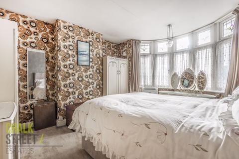 12 Compton Avenue, Romford, RM2 6ET
