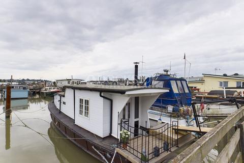 1 bedroom houseboat for sale, Knight Road, Rochester