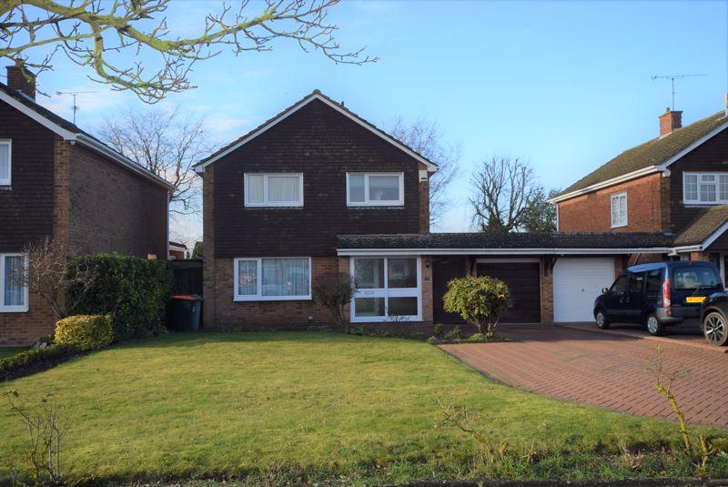 Coombe Drive, Dunstable 3 bed detached house £515,000