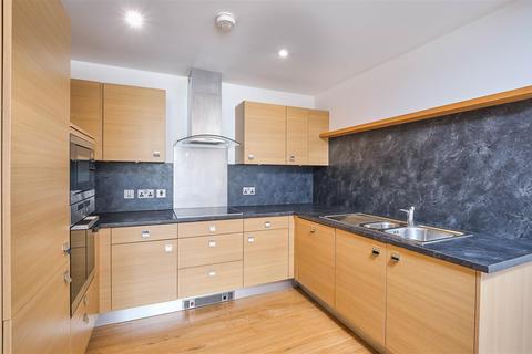 17, Queen Square Apartments Bell Avenue, Bristol, BS1 4AP