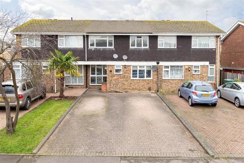 249 Fleetside, West Molesey, KT8 2NL