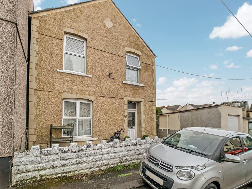 Maes Yr Haf Place, Loughor, Swansea 3 bed detached house £169,950