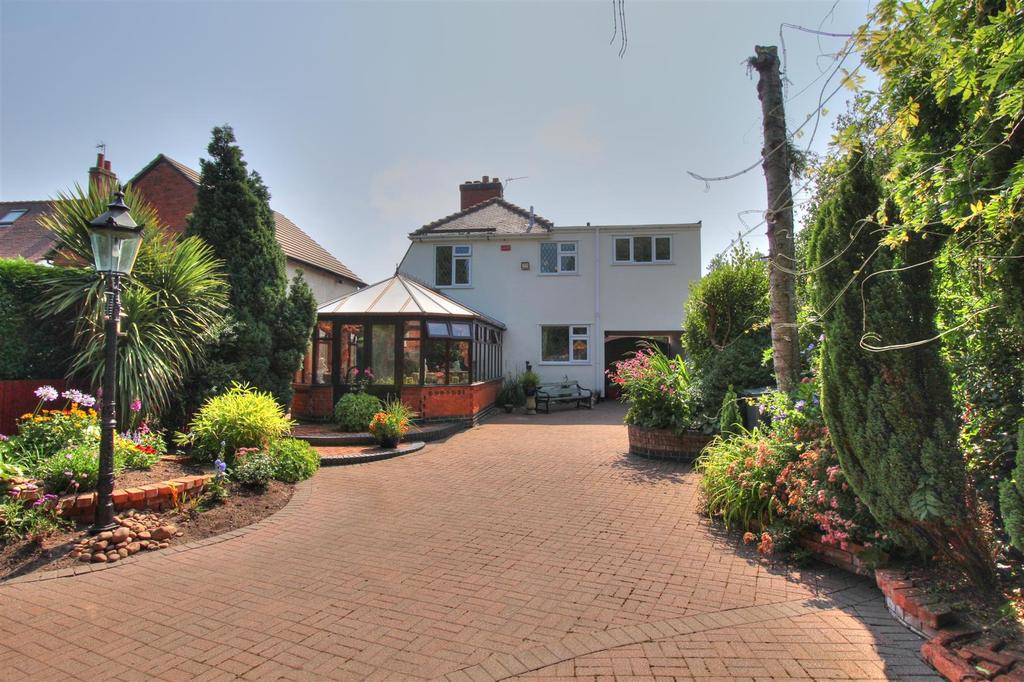 Meadow Lane, Coalville 3 bed detached house £270,000