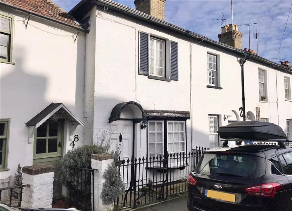 Chipstead Lane, Riverhead, TN13 2 bed terraced house £450,000