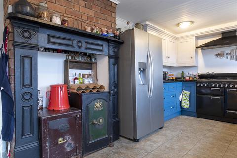 2, Westfield Croft Road, Ingleton, Carnforth, LA6 3BZ