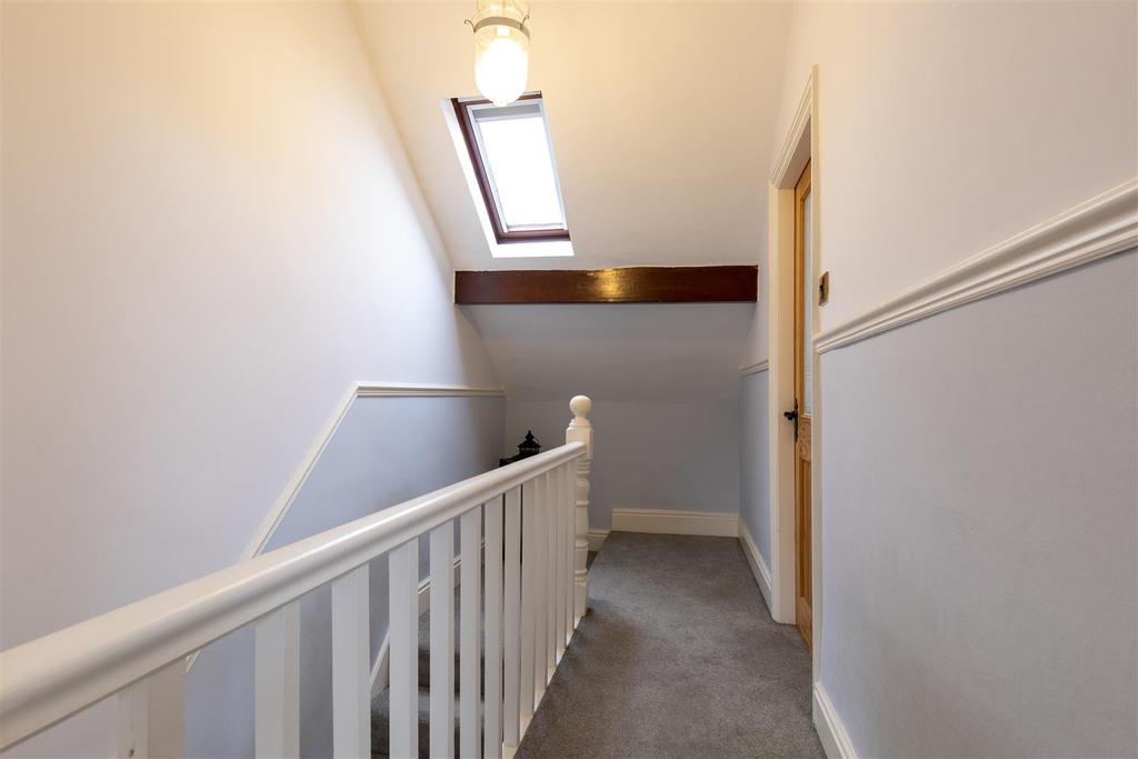 Landing - 2nd Floor