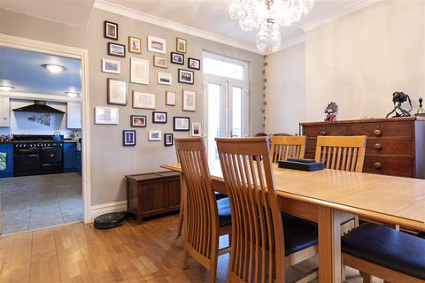 2, Westfield Croft Road, Ingleton, Carnforth, LA6 3BZ