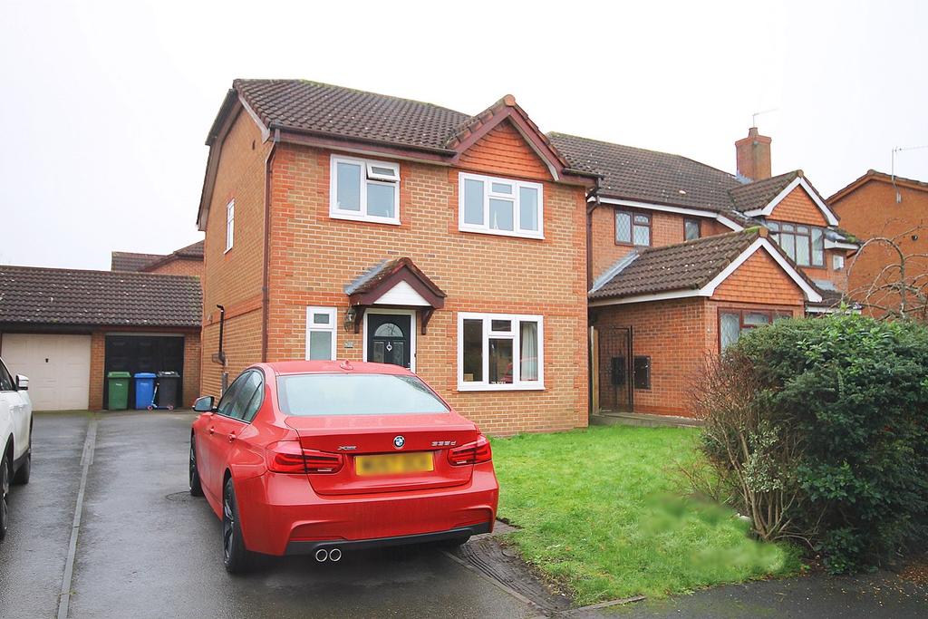 Fleetwood Close, Great Sankey, Warrington, WA5 3 bed detached house £