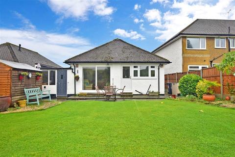 86 Dukes Avenue, Theydon Bois, Epping, CM16 7HF