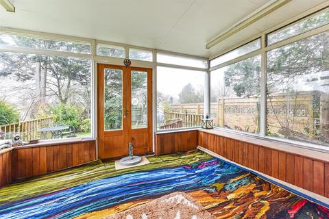 2 Beech Walk, Andover, SP10 3PG