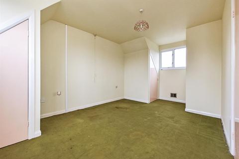 2 Beech Walk, Andover, SP10 3PG